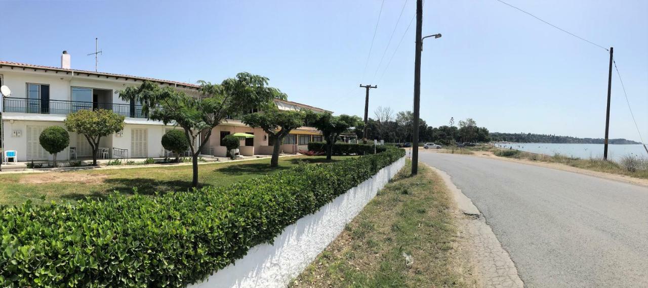 Seaside Studios I Sinakos Estate Епаноми Екстериор снимка